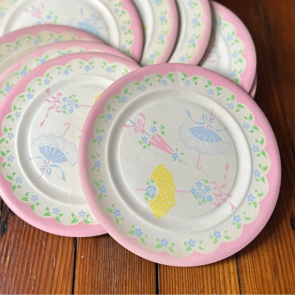 Vintage 70s baby shower parasol print paper plates
